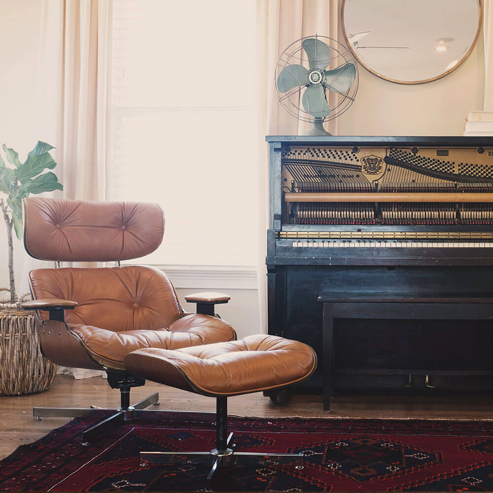 Piano chair