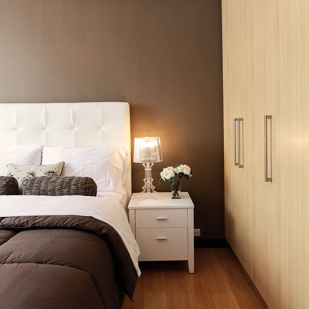 Bed lamp