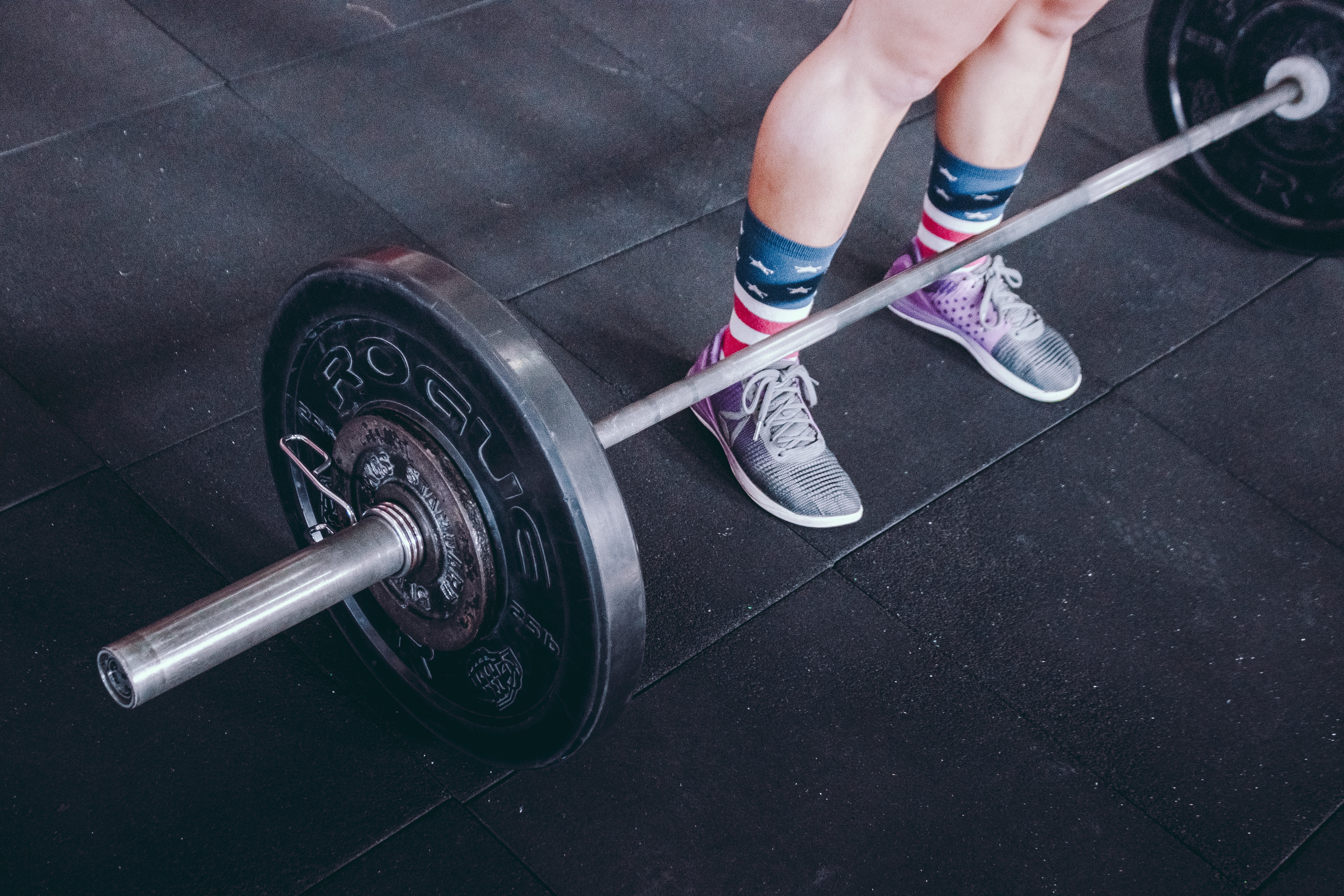 weight lifiting image